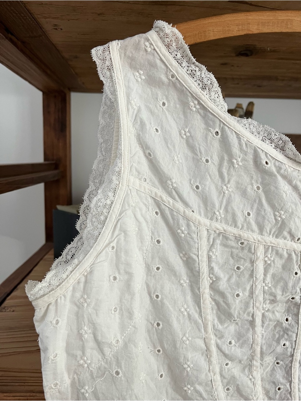♥️ Magnolia Pearl Eyelet Dasha Corset Top - Picture 6 of 14